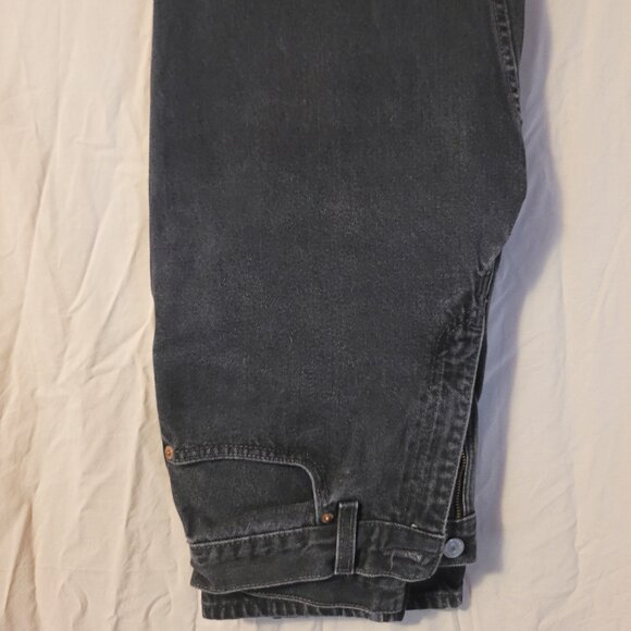 Levi's 550 Red Tab Relaxed Fit Tapered Leg Black Jeans 8 Reg L - Picture 1 of 6